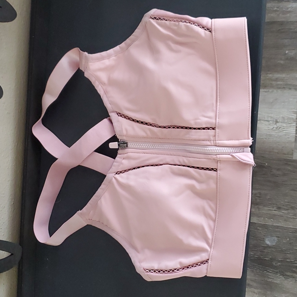 Fabletics sports bra small